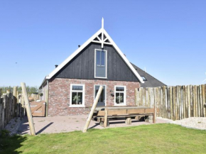 Family home in rural location close to the coast of Noord Holland province